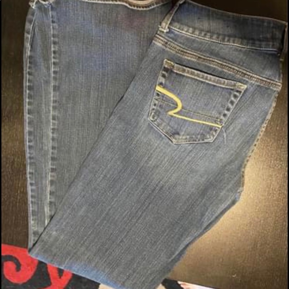 American Eagle Artist Jean